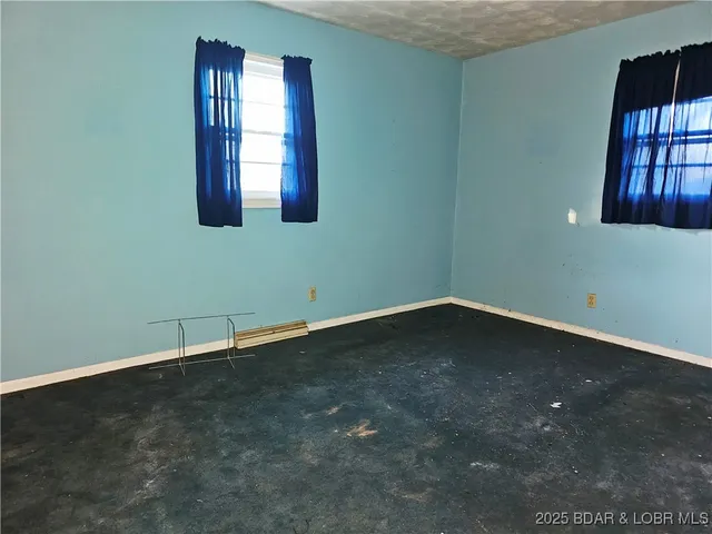 $114,900 | 104 West Jemphrey Road, Eldon, MO 65026