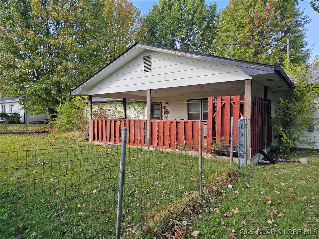 104 West Jemphrey Road Eldon, MO 65026 - Photo 2 of 17