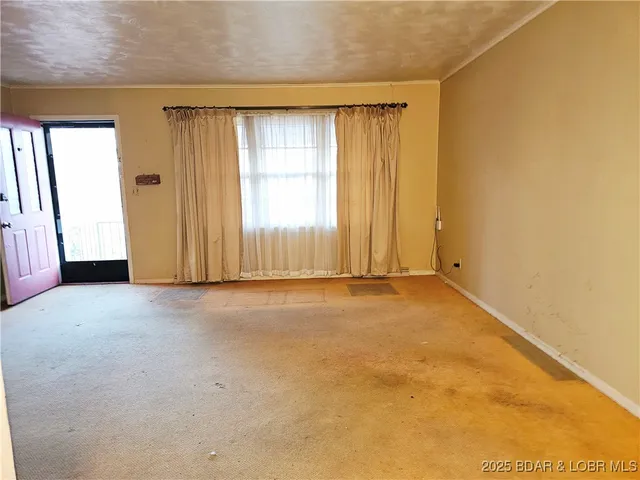 $114,900 | 104 West Jemphrey Road, Eldon, MO 65026