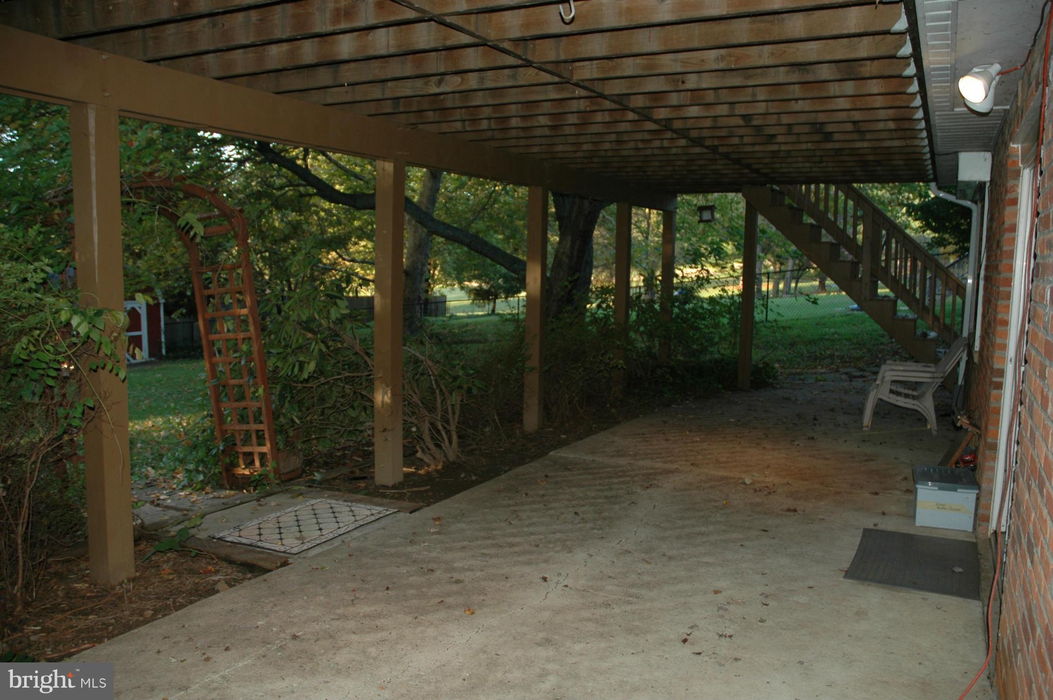24800 Ridge Road Damascus, MD 20872 - Photo 22 of 27 Patio