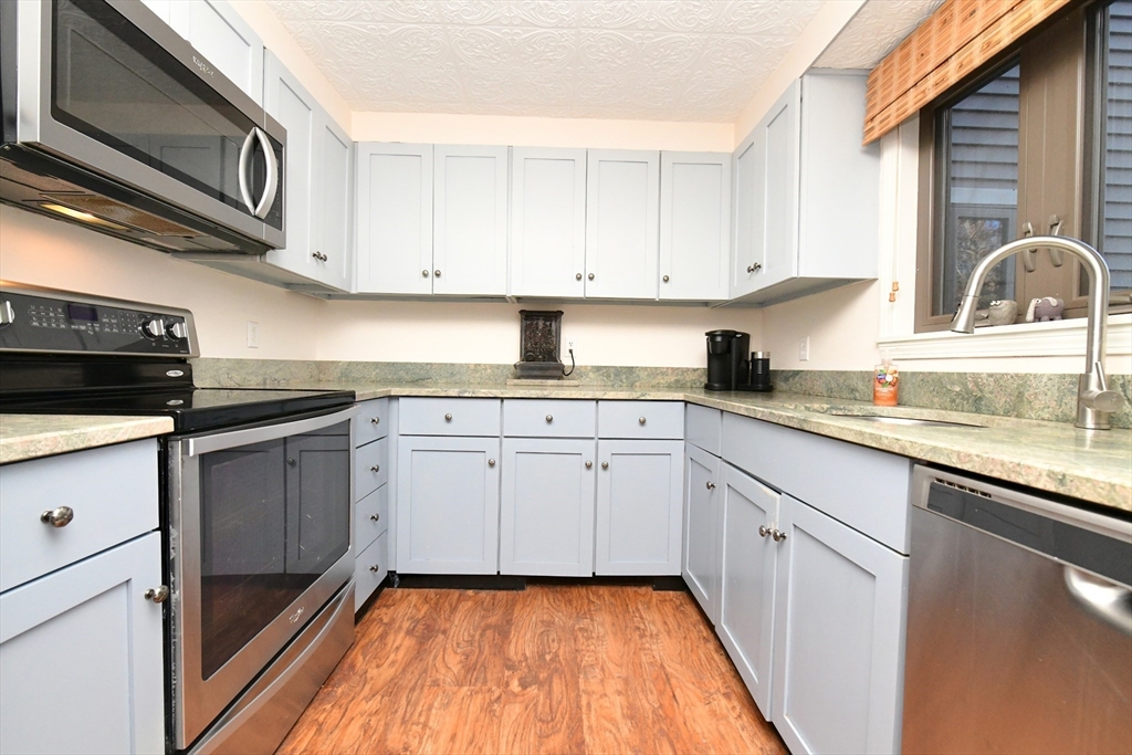 40 Woodrise Road, Unit 40 Falmouth, MA 02540 - Photo 5 of 42