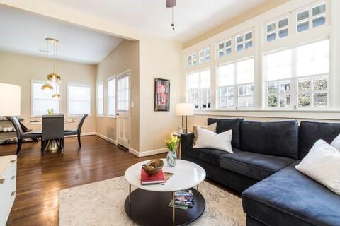 356 5th Street Northeast Atlanta, GA 30308 - Photo 24 of 54 a living room with furniture and a large window