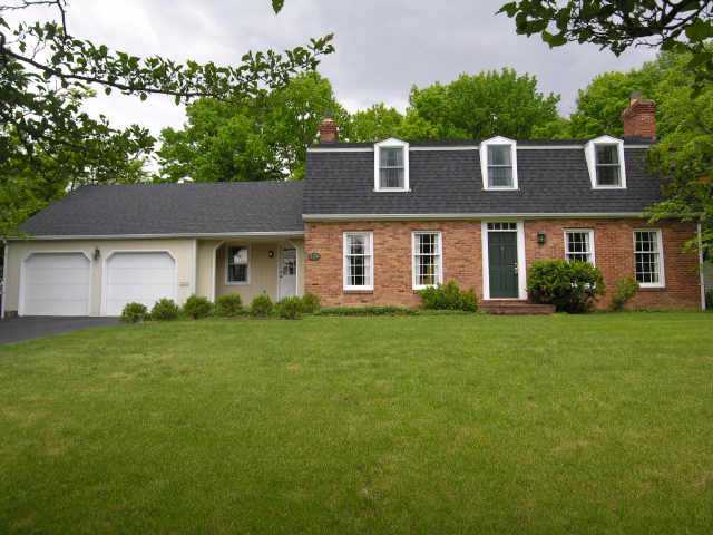 2174 McCoy Road Columbus, OH 43220 - Photo 1 of 10 Gallery Image 1