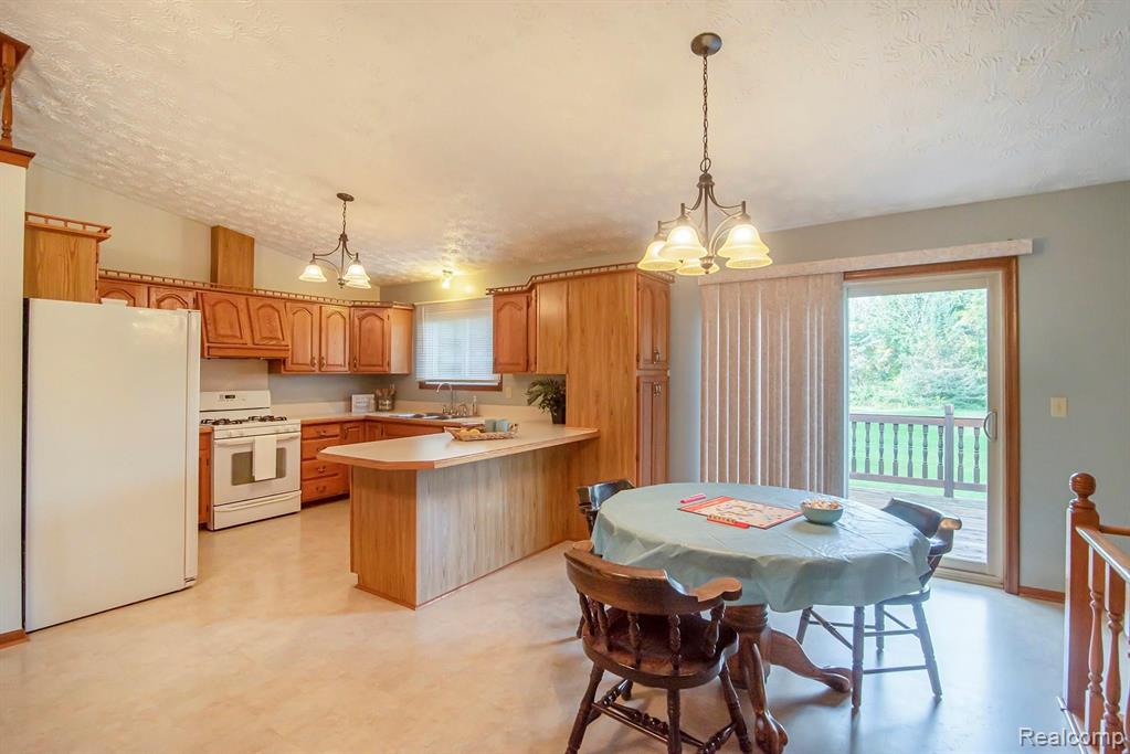 9510 Henderson Road Goodrich, MI 48438 - Photo 5 of 44