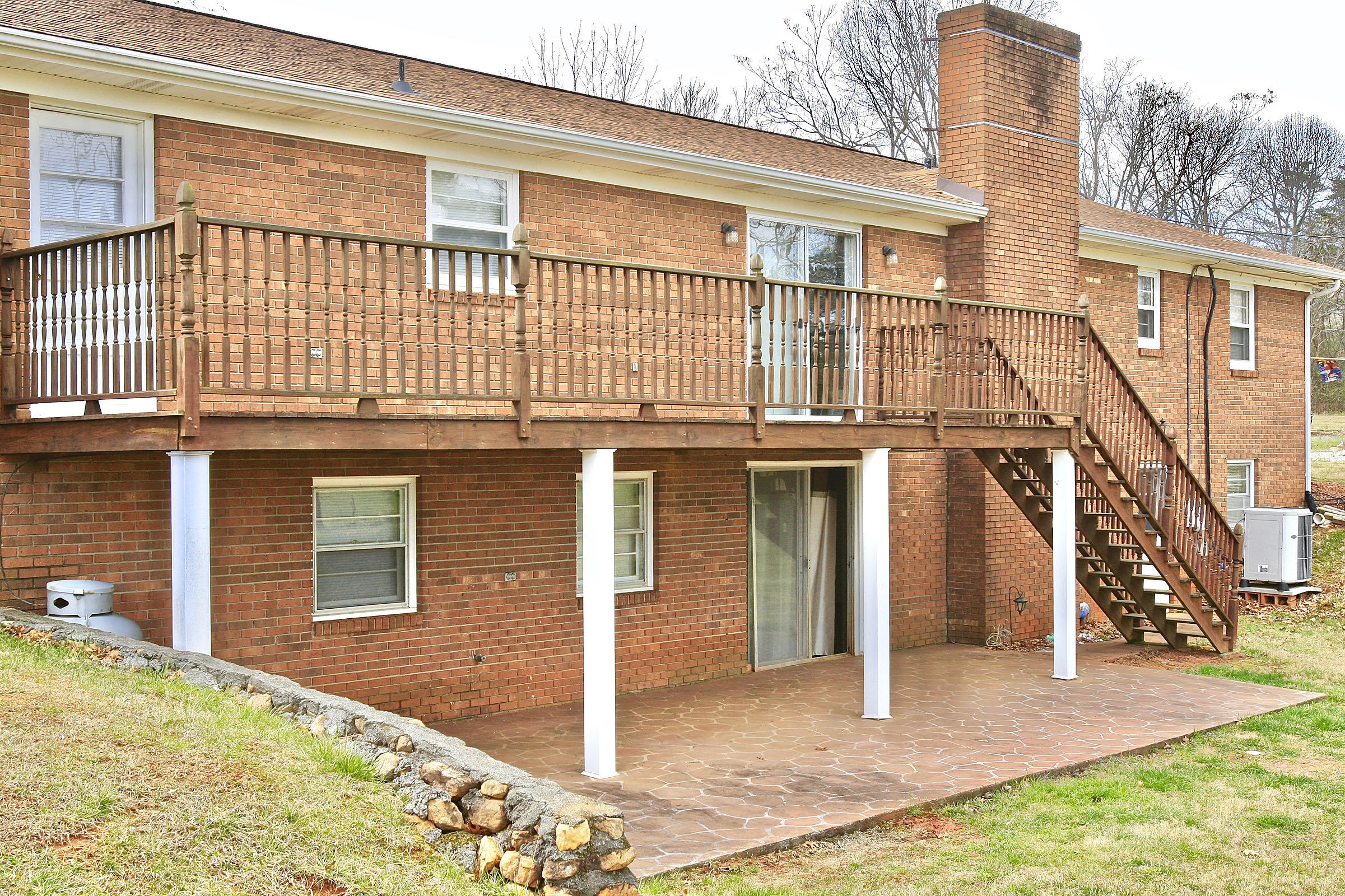 102 Golden View Road Glade Hill, VA 24092 - Photo 13 of 82 _V4B5744