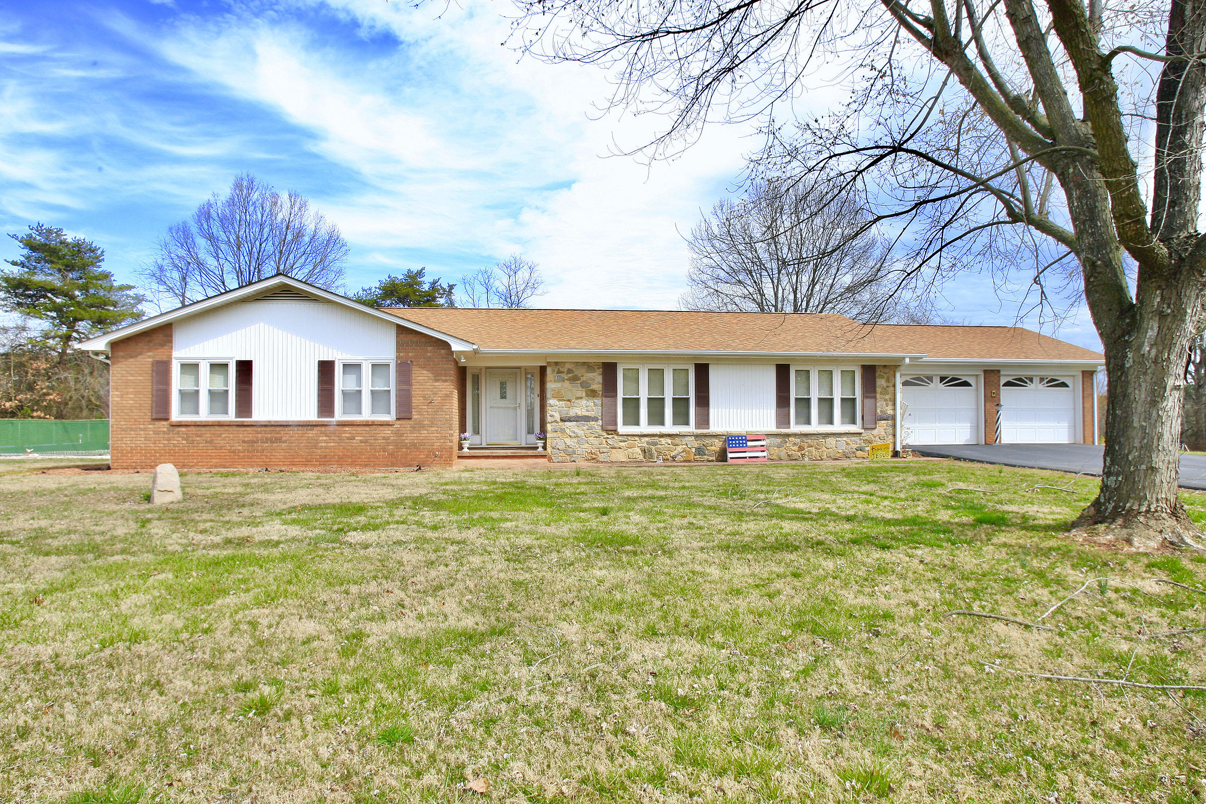 102 Golden View Road Glade Hill, VA 24092 - Photo 15 of 82 _V4B5666