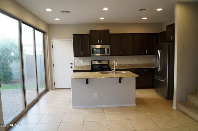 $2,450 | 3448 South Wren Drive, Gilbert, AZ 85297