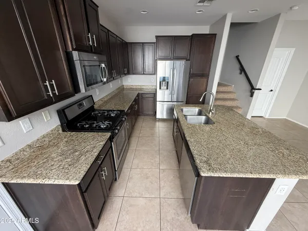 $2,450 | 3448 South Wren Drive, Gilbert, AZ 85297