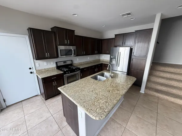 $2,450 | 3448 South Wren Drive, Gilbert, AZ 85297
