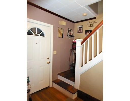 68 Beauchamp Street Springfield, MA 01107 - Photo 12 of 29 Gallery Image 12