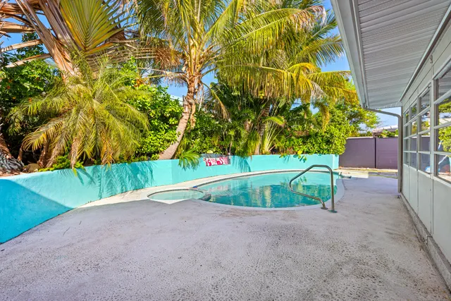 $669,000 | 113 Park Lane East, Hypoluxo, FL 33462