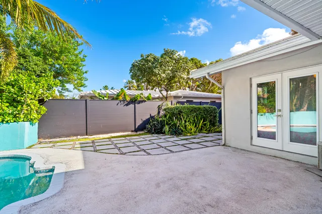 $669,000 | 113 Park Lane East, Hypoluxo, FL 33462