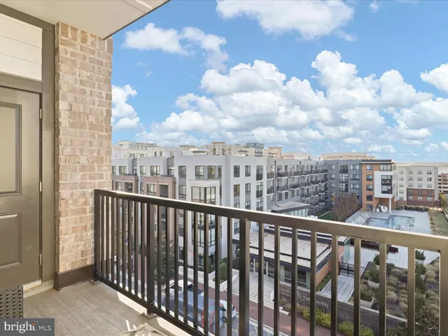 $3,500 | 100 St Ives Place, Unit 402, Oxon Hill, MD 20745