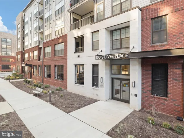 $3,500 | 100 St Ives Place, Unit 402, Oxon Hill, MD 20745