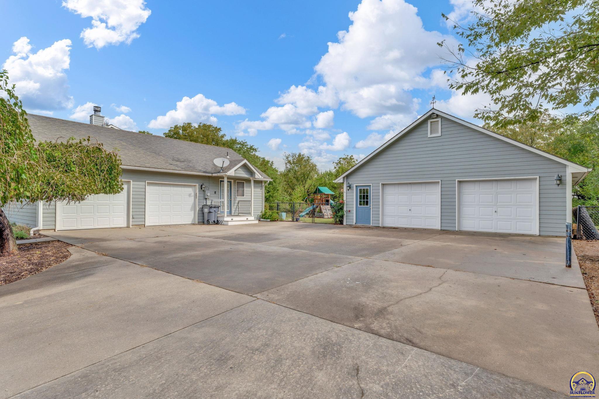 6288 Ridgeview Drive Ozawkie, KS 66070 - Photo 23 of 69 Gallery Image 23
