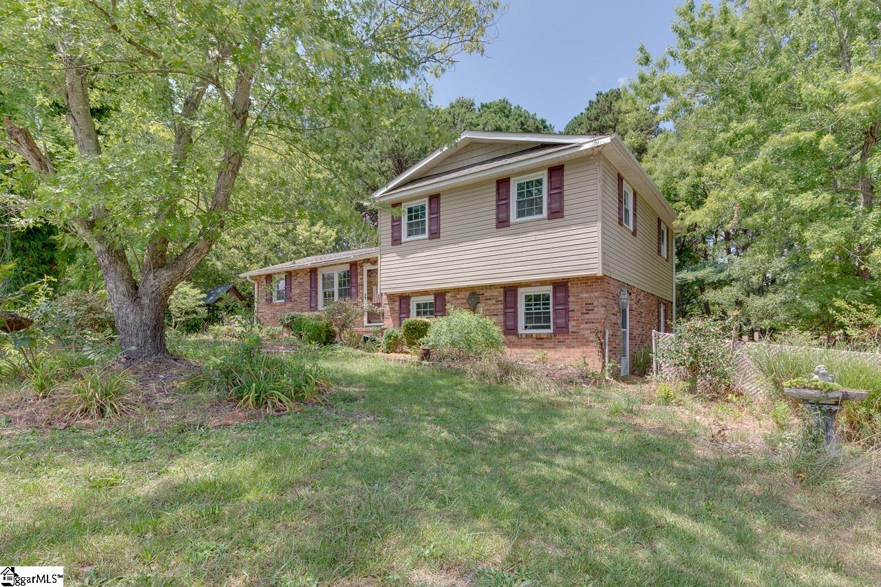 714 Fairview Street Fountain Inn, SC 29644 - Photo 2 of 31