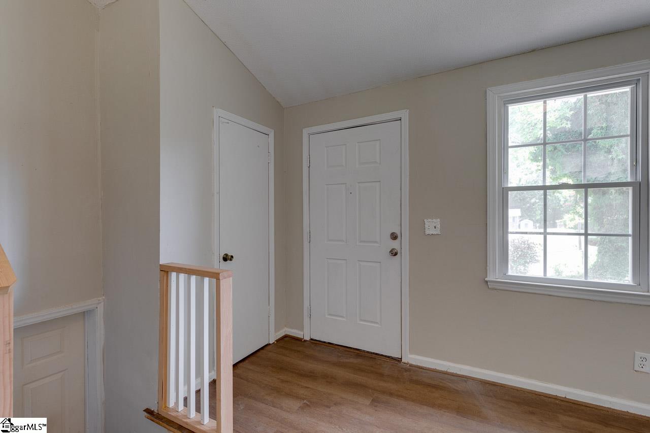 714 Fairview Street Fountain Inn, SC 29644 - Photo 6 of 31