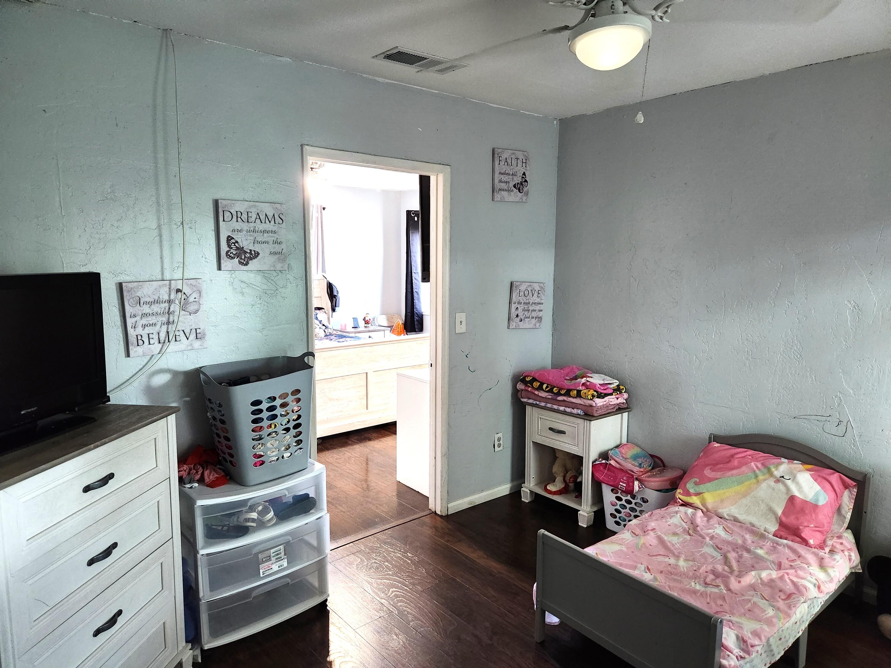 752 South R Street Tulare, CA 93274 - Photo 23 of 27 Bedroom 5