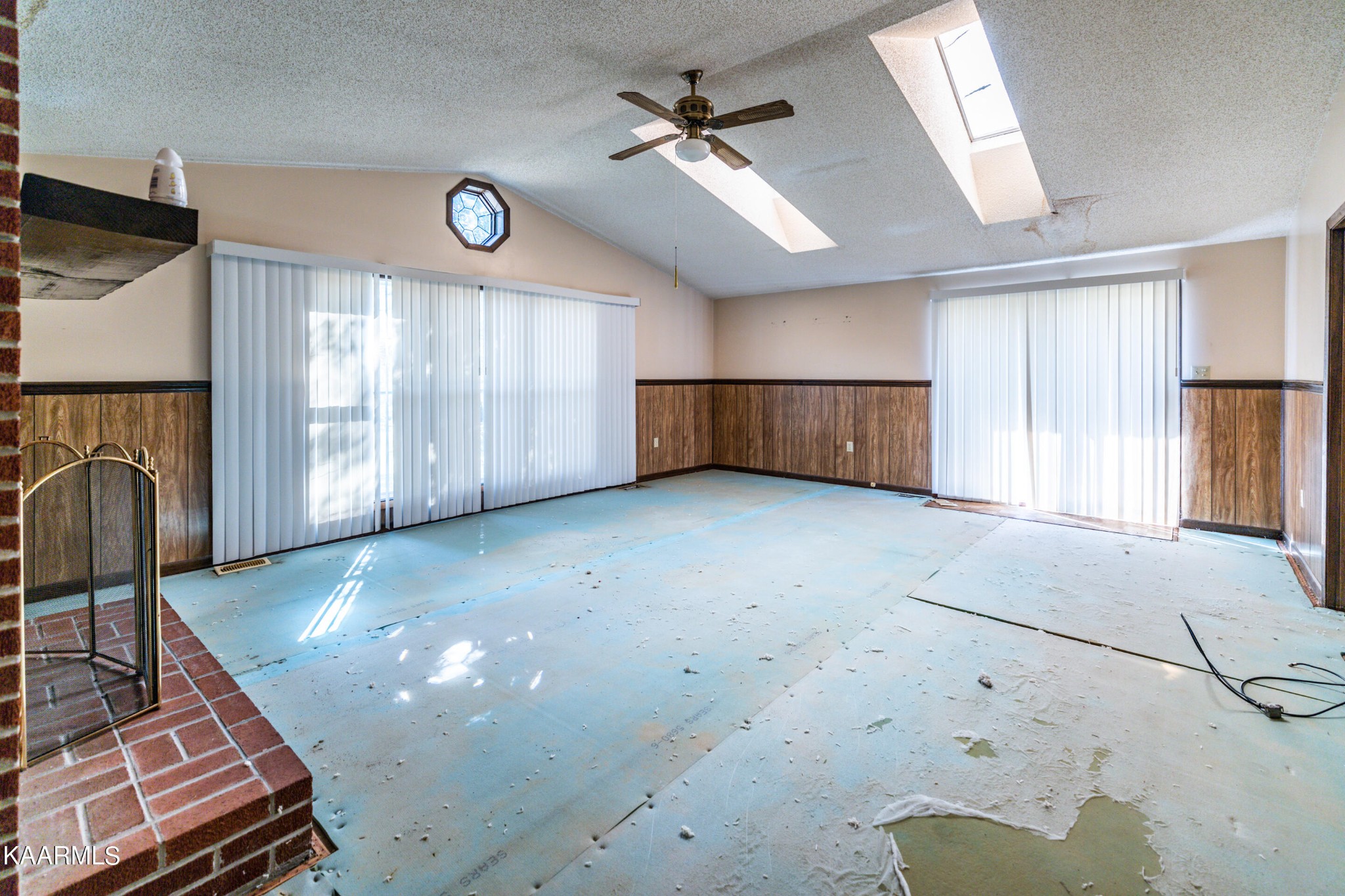 3604 Singing Pines Road Pigeon Forge, TN 37863 - Photo 4 of 41
