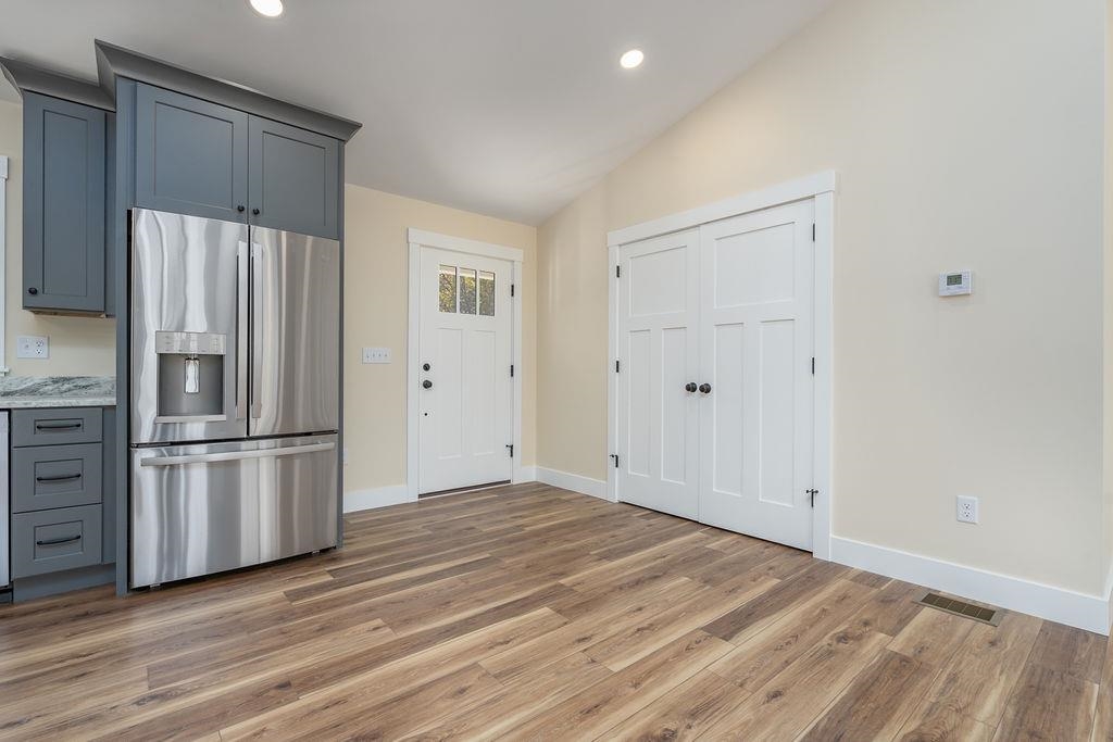 320 Knox Marsh Road Dover, NH 03820 - Photo 5 of 27
