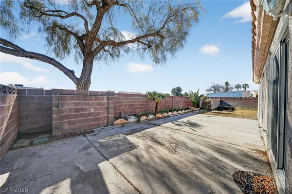 $2,000 | 3854 Chopin Court, North Las Vegas, NV 89032