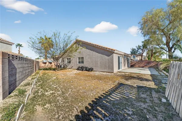 $2,000 | 3854 Chopin Court, North Las Vegas, NV 89032