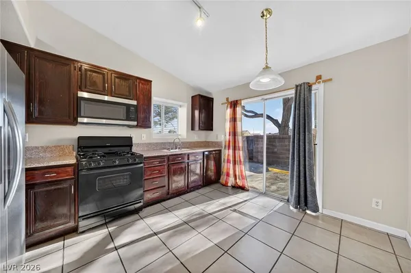 $2,000 | 3854 Chopin Court, North Las Vegas, NV 89032