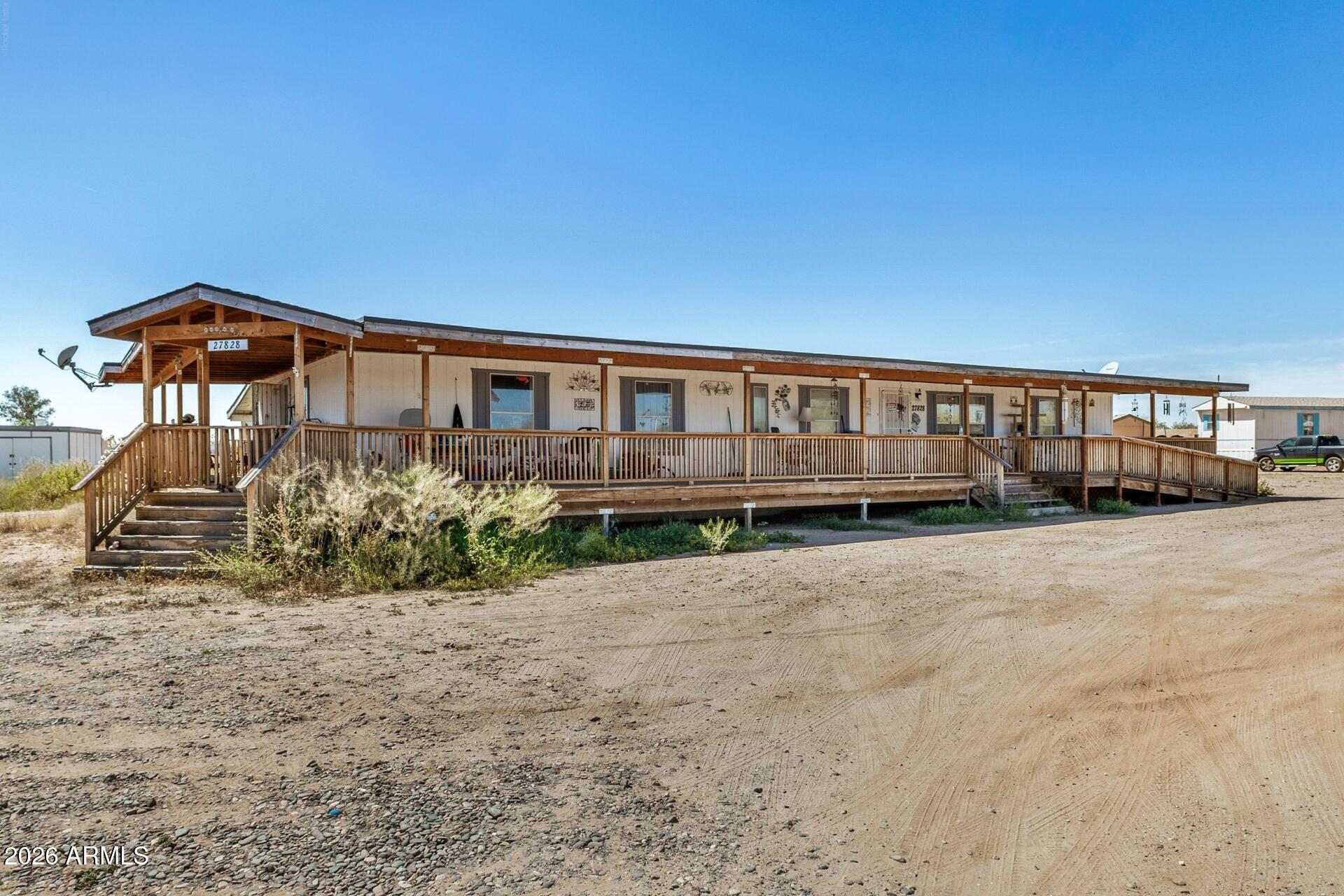 27828 North Black Butte Road Wittmann, AZ 85361 - Photo 4 of 36