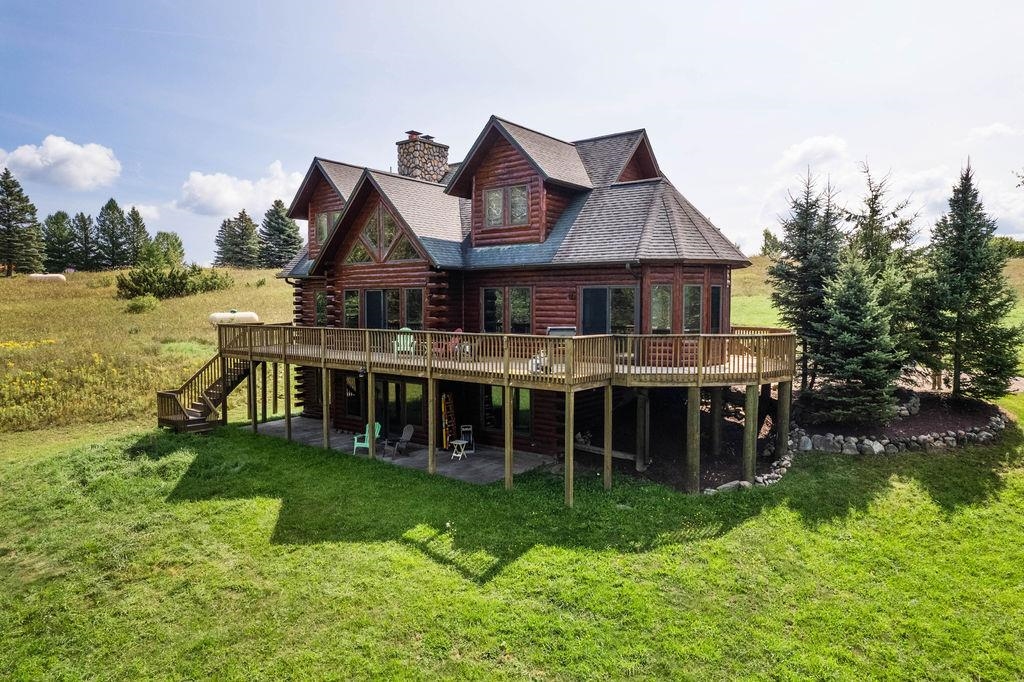 509 North Advance Road Boyne City, MI 49712 - Photo 9 of 39