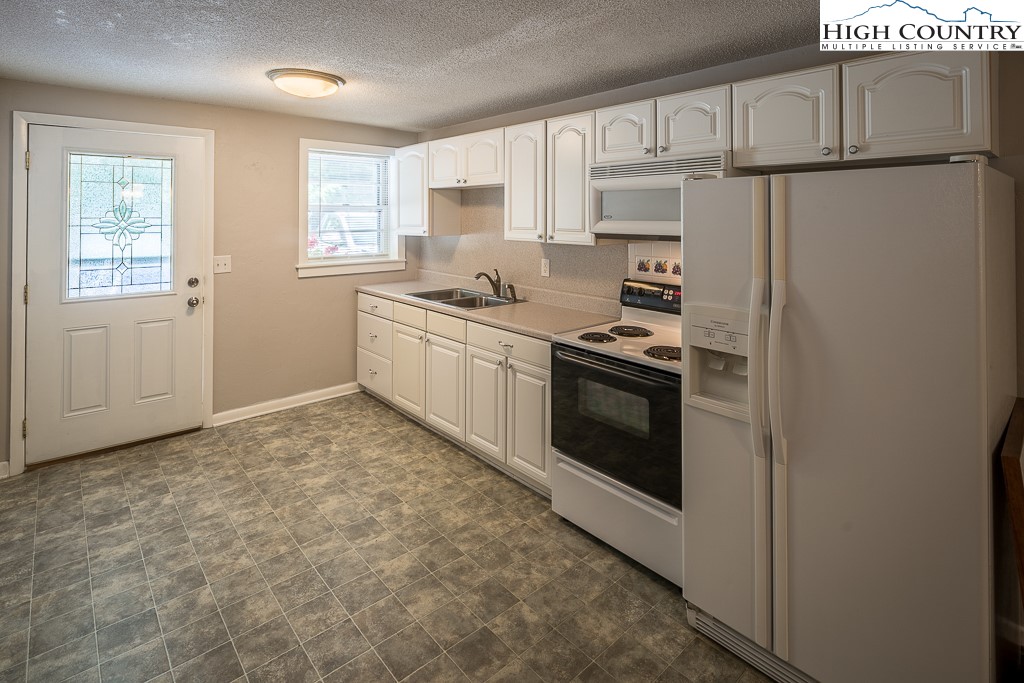2691 Poplar Grove Road South, Unit 4 Boone, NC 28607 - Photo 18 of 50 Gallery Image 18