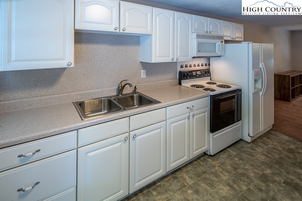 2691 Poplar Grove Road South, Unit 4 Boone, NC 28607 - Photo 19 of 50 Gallery Image 19