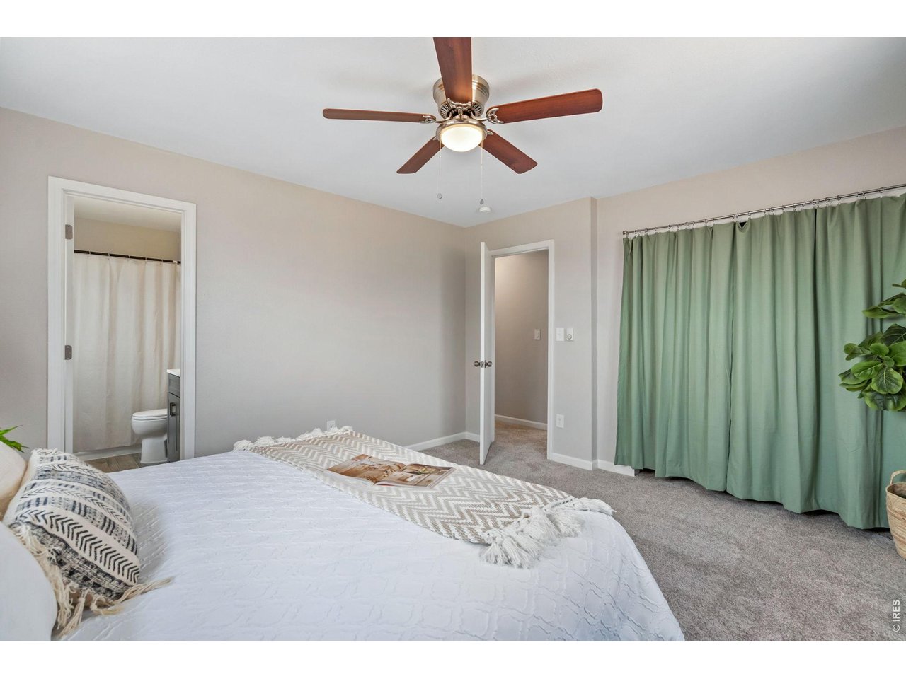 4701 Meining Road Berthoud, CO 80513 - Photo 15 of 31 Primary bedroom with en-suite