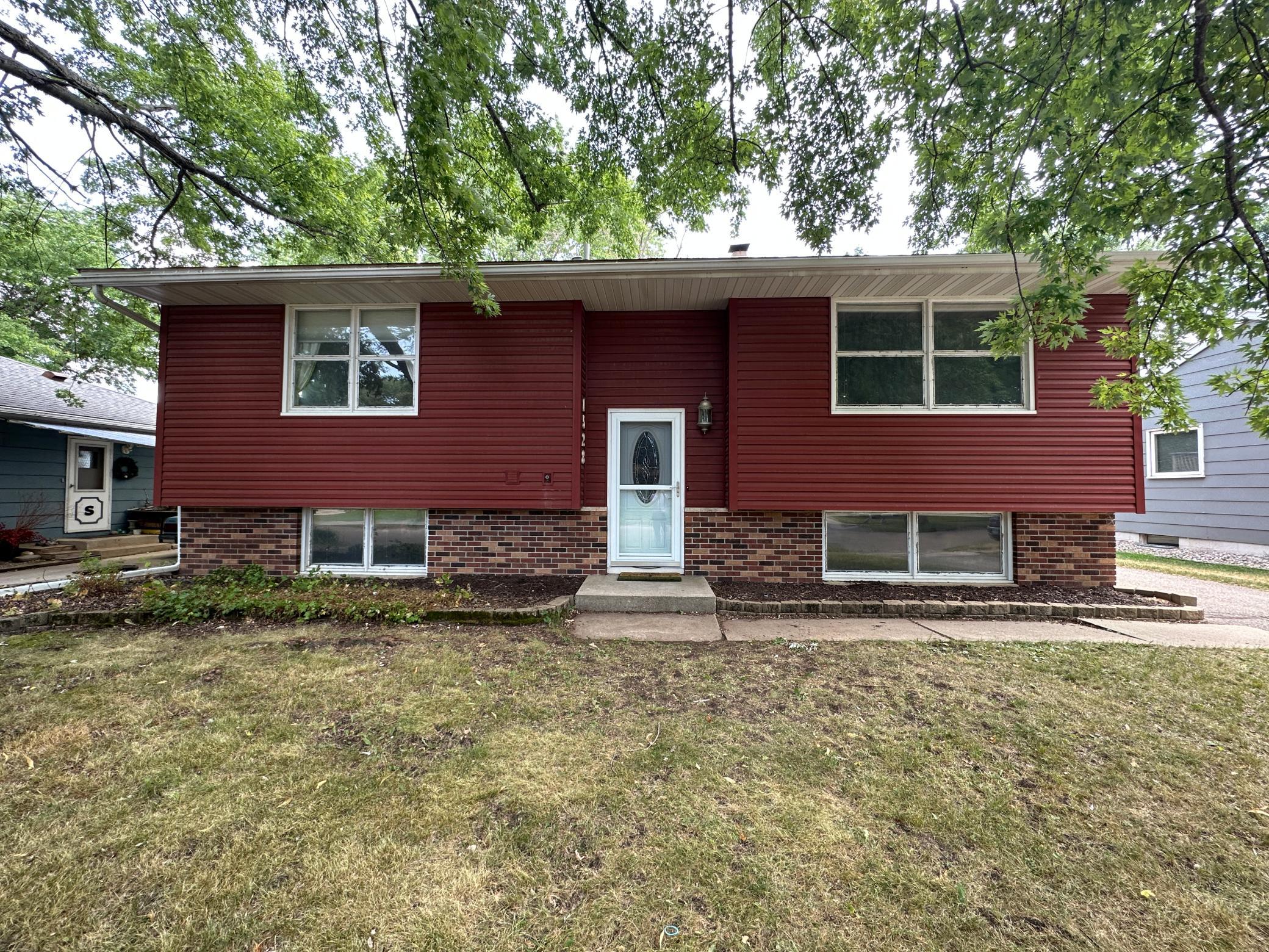 1528 5th Avenue Southwest Rochester, MN 55902 - Photo 1 of 1