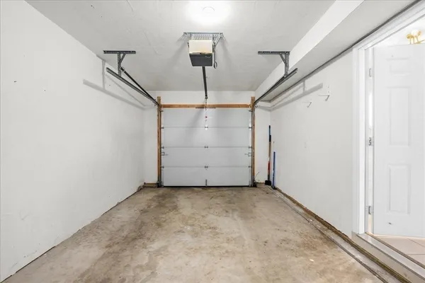 $3,400 | 67 North Quinsigamond Avenue, Unit 23, Shrewsbury, MA 01545