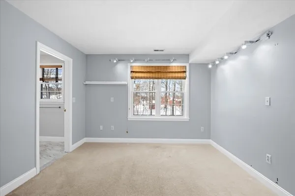 $3,400 | 67 North Quinsigamond Avenue, Unit 23, Shrewsbury, MA 01545