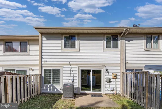 $3,000 | 402 Reneau Way, Herndon, VA 20170