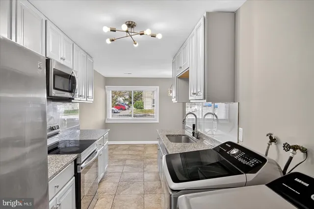 $3,000 | 402 Reneau Way, Herndon, VA 20170