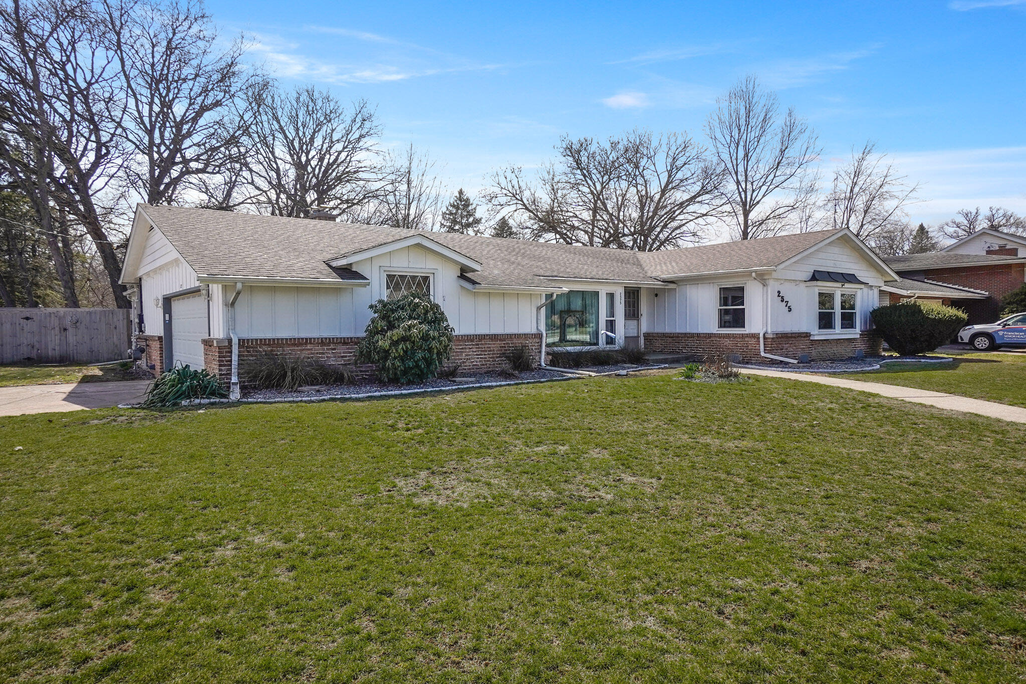 2575 West 65th Avenue Merrillville, IN 46410 - Photo 2 of 32 2048x1365