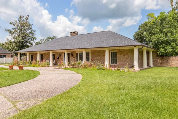 $350,000 | 1005 Oak Drive, Liberty, TX 77575