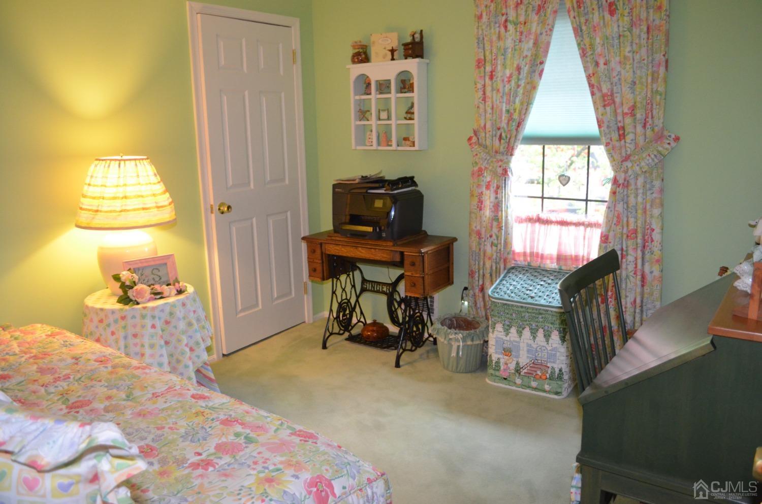 6 Foxhall Middlesex, NJ 08846 - Photo 13 of 18 Gallery Image 13