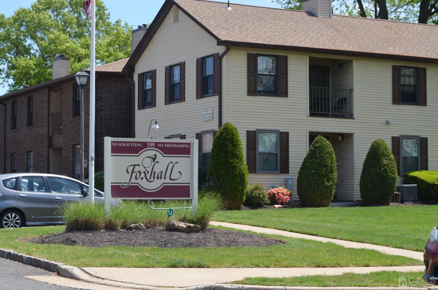 6 Foxhall Middlesex, NJ 08846 - Photo 2 of 18 Gallery Image 2