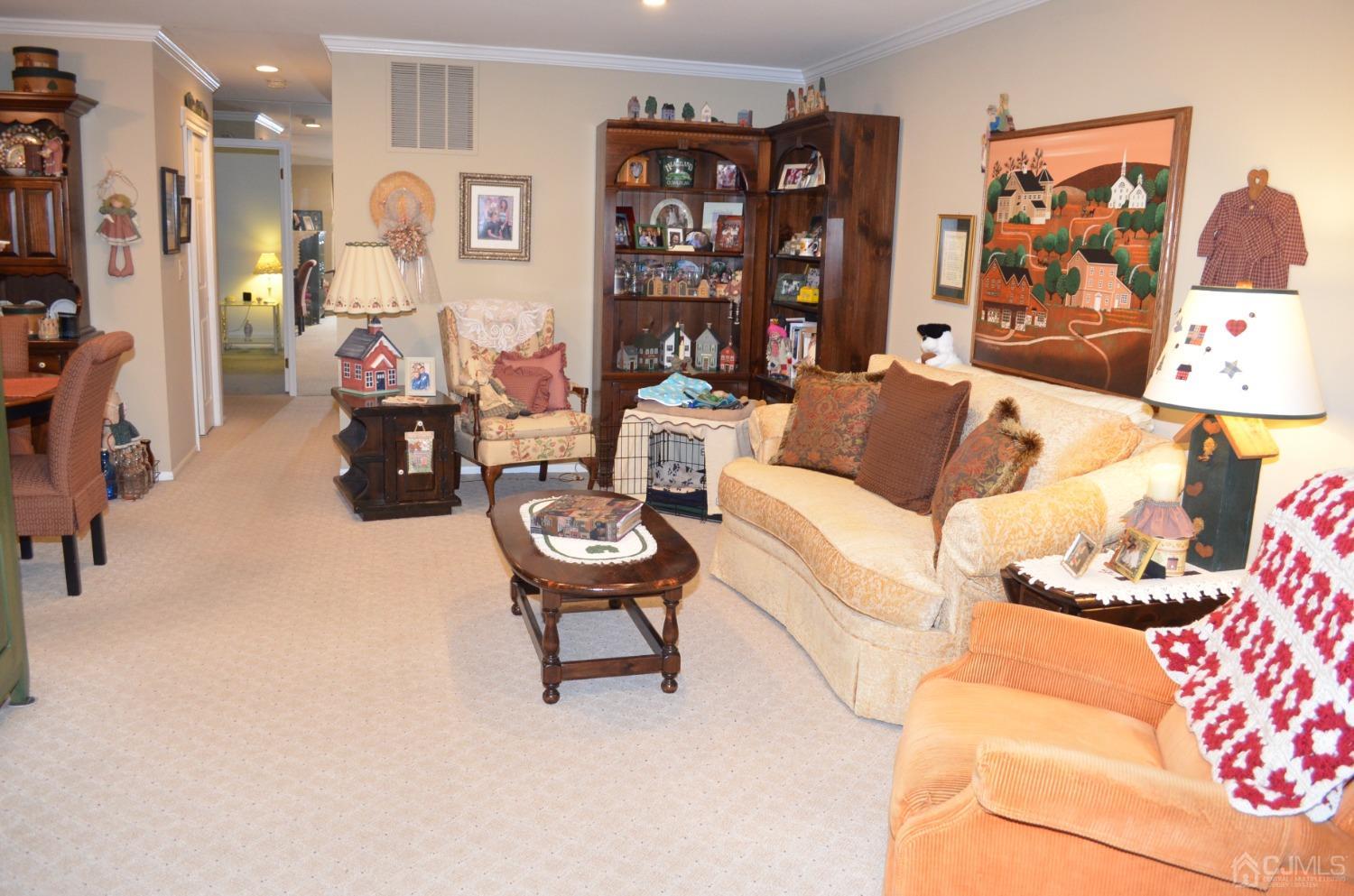 6 Foxhall Middlesex, NJ 08846 - Photo 10 of 18 Gallery Image 10