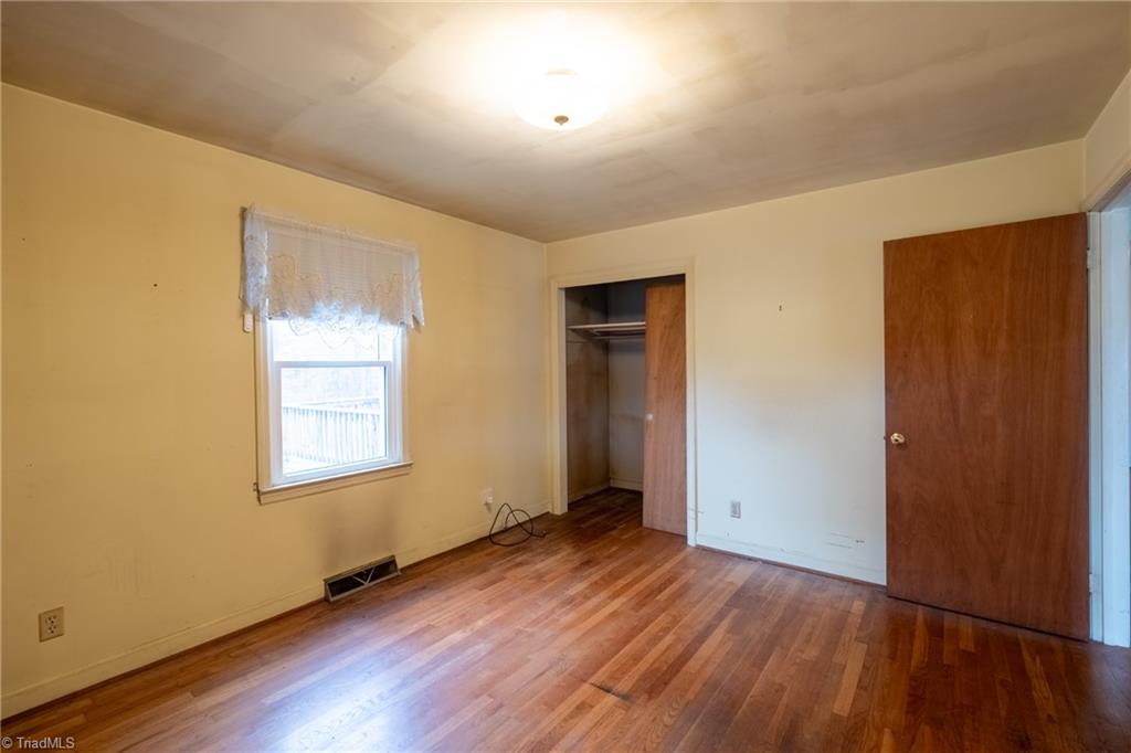 4319 Hicone Road Greensboro, NC 27405 - Photo 12 of 24