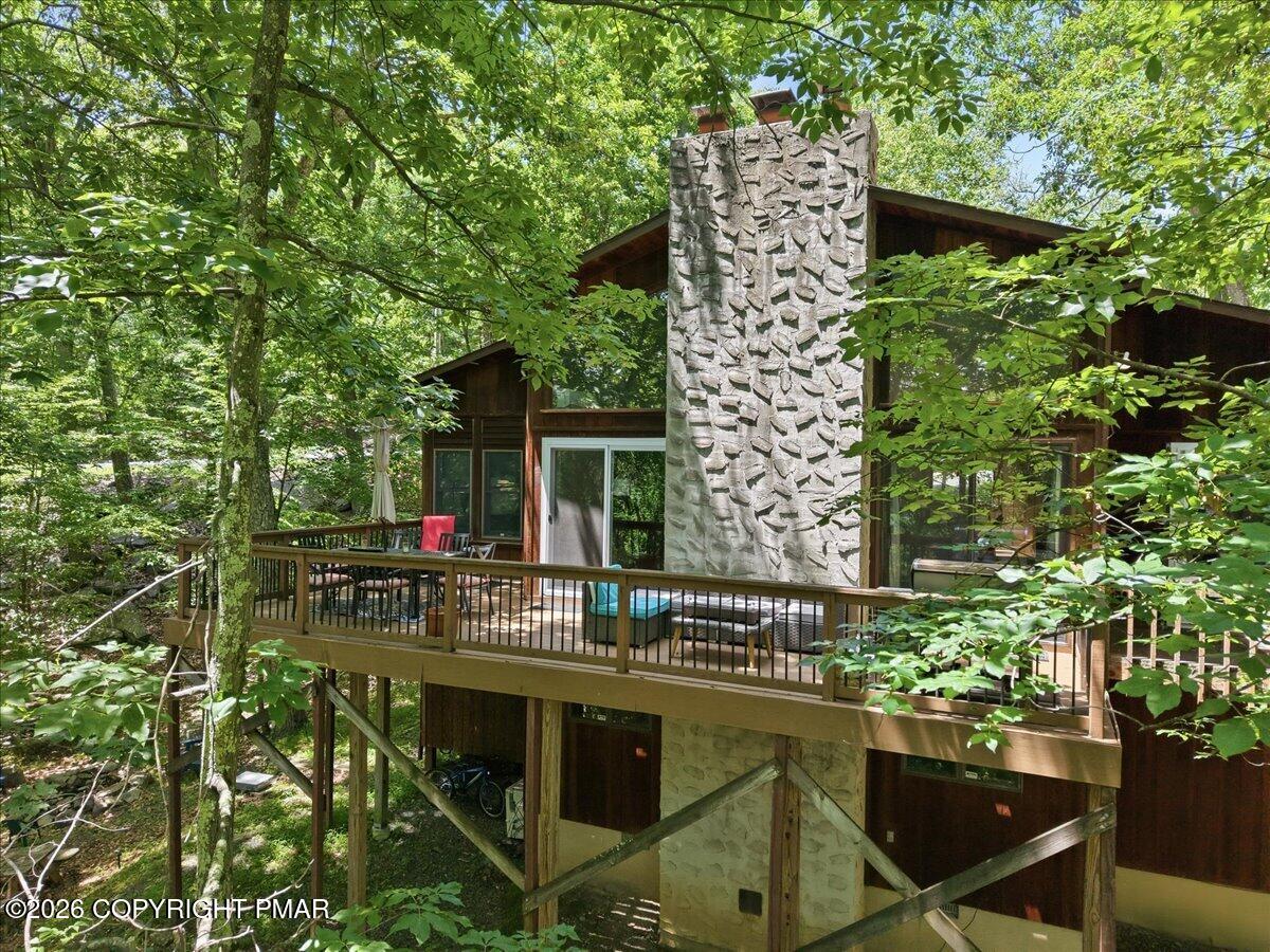 1076 Porter Drive Bushkill, PA 18324 - Photo 52 of 82 61-069_dji_fly_20260702_131326_0184_1783
