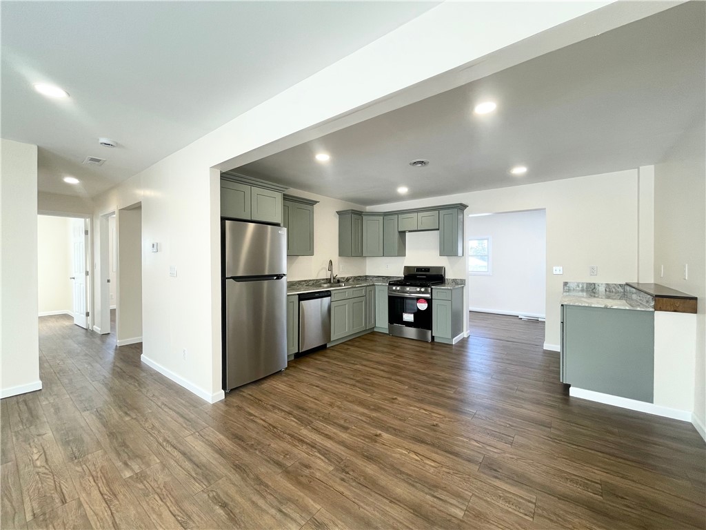 39 Elmhurst Circle Aurelius, NY 13021 - Photo 13 of 24 Kitchen