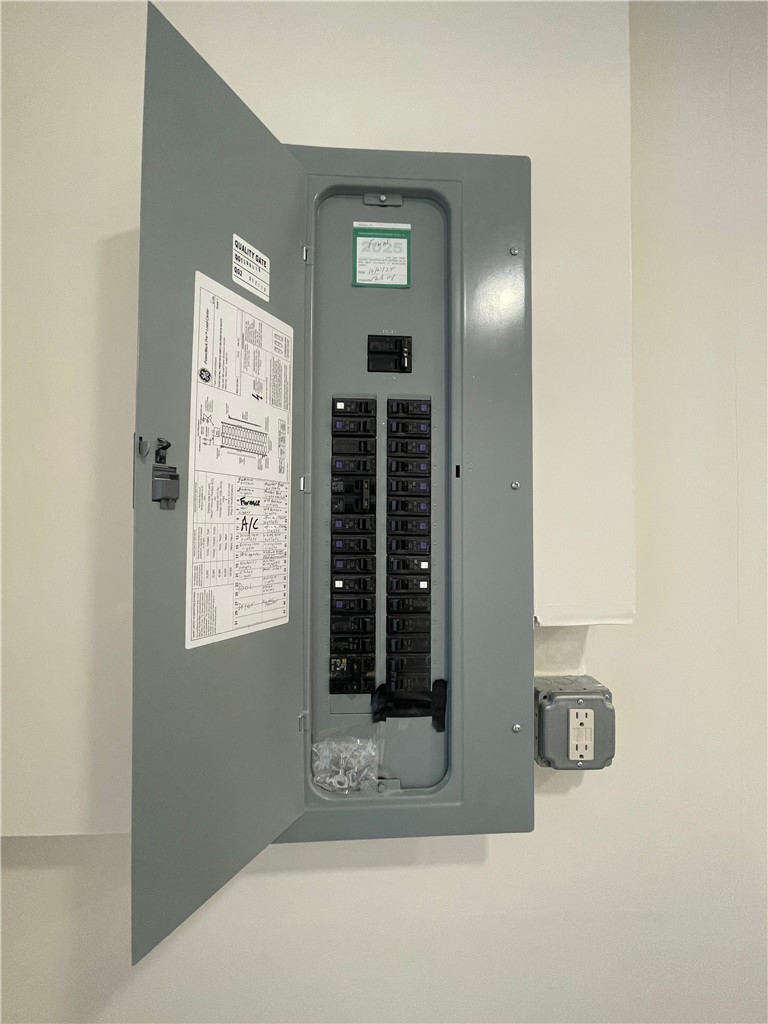 39 Elmhurst Circle Aurelius, NY 13021 - Photo 19 of 24 Office / Play room