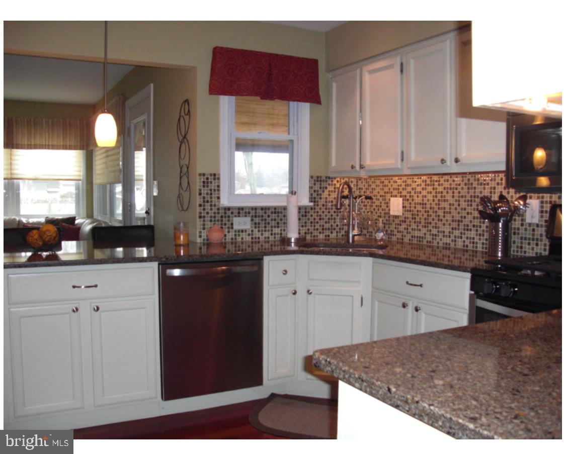 7 Dover Road Sewell, NJ 08080 - Photo 3 of 15