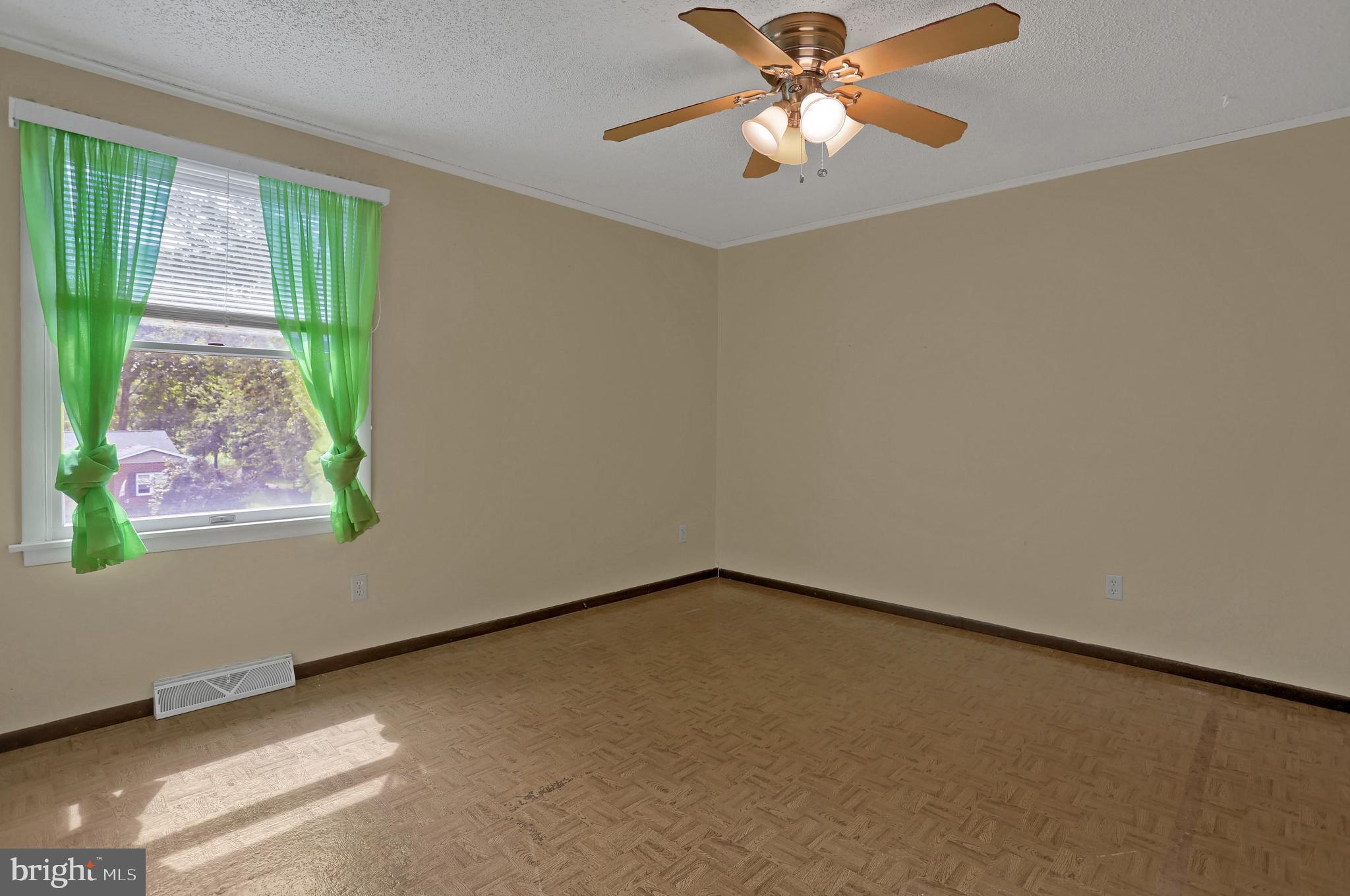 49 Poplar View Road Delta, PA 17314 - Photo 13 of 36 Gallery Image 13