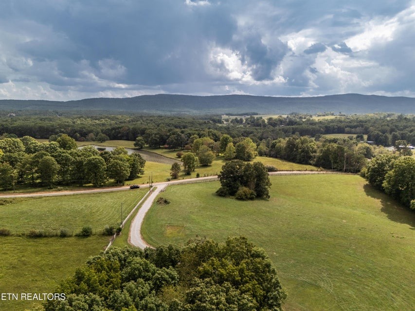 1079 York Road Crossville, TN 38555 - Photo 17 of 32 Gallery Image 17