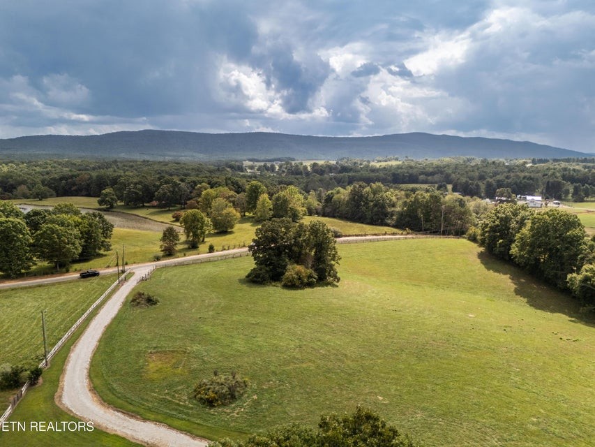 1079 York Road Crossville, TN 38555 - Photo 18 of 32 Gallery Image 18